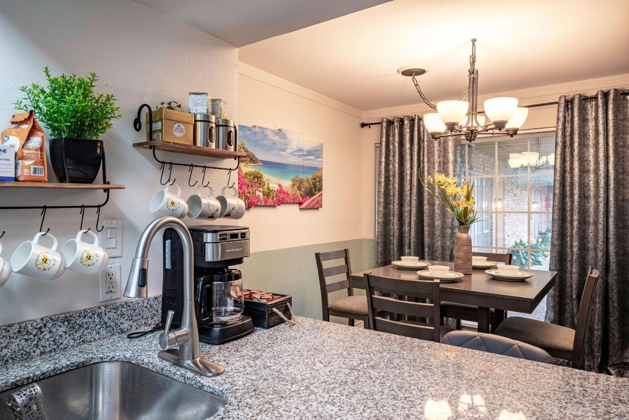 Lovely Comfort Uptown Condo For Houston Trip. Экстерьер фото